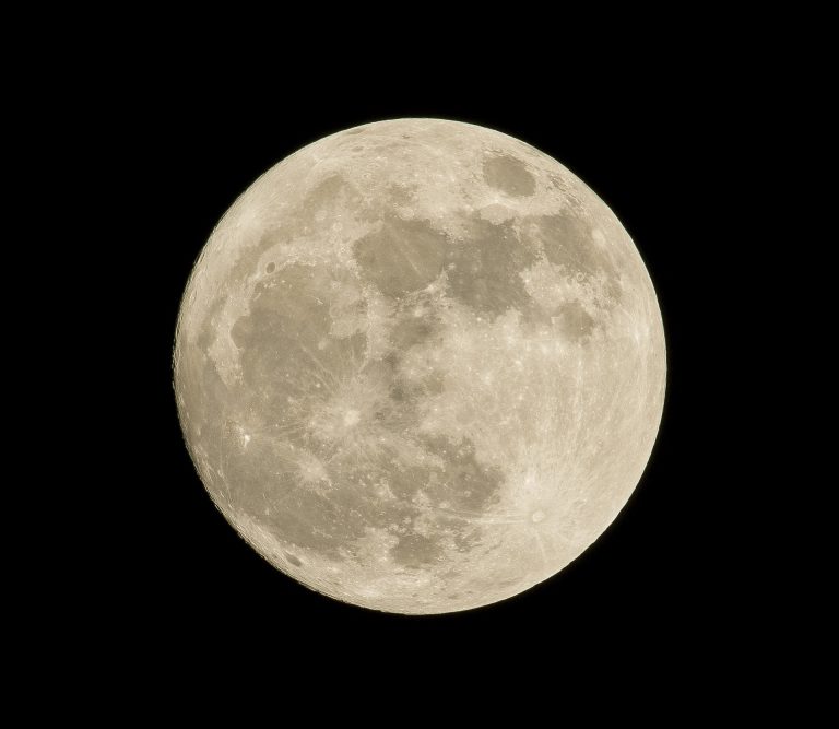 full-moon-g8ae1efbf4_1920
